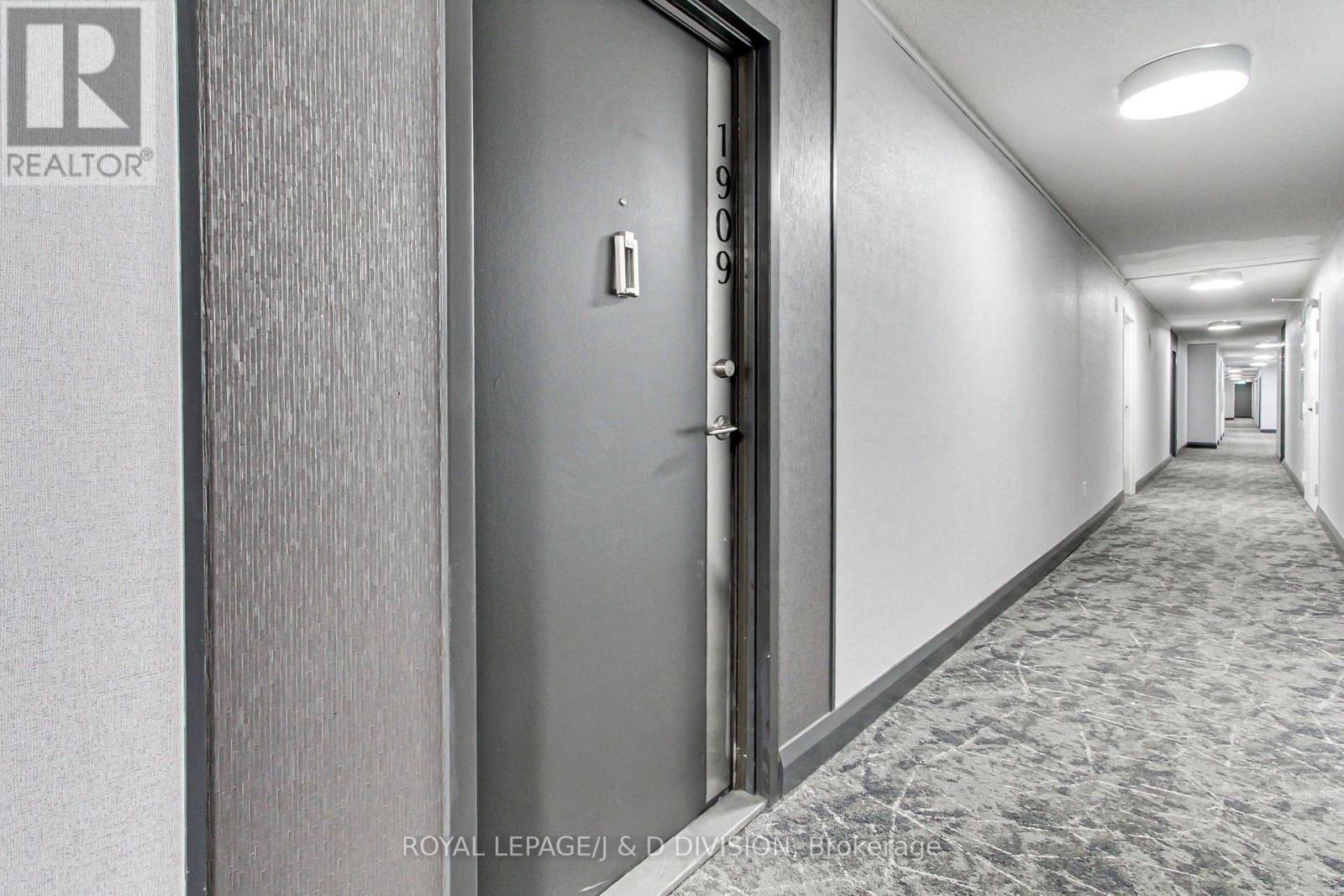 












1909 - 1580 MISSISSAUGA VALLEY BOULEVARD

,
Mississauga,




Ontario
L5A3T8

