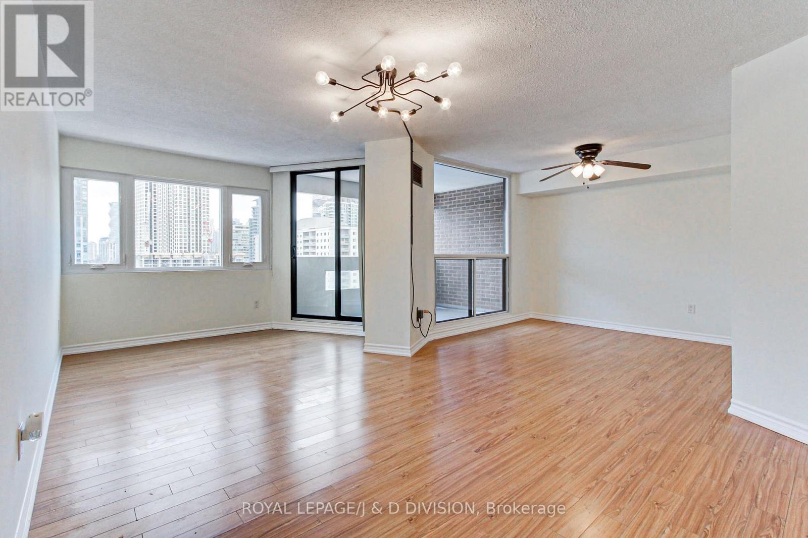 












1909 - 1580 MISSISSAUGA VALLEY BOULEVARD

,
Mississauga,




Ontario
L5A3T8

