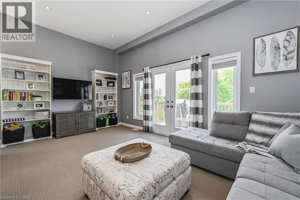 












557 LANDGREN Court Unit# A

,
Kitchener,




Ontario
N2A0G8

