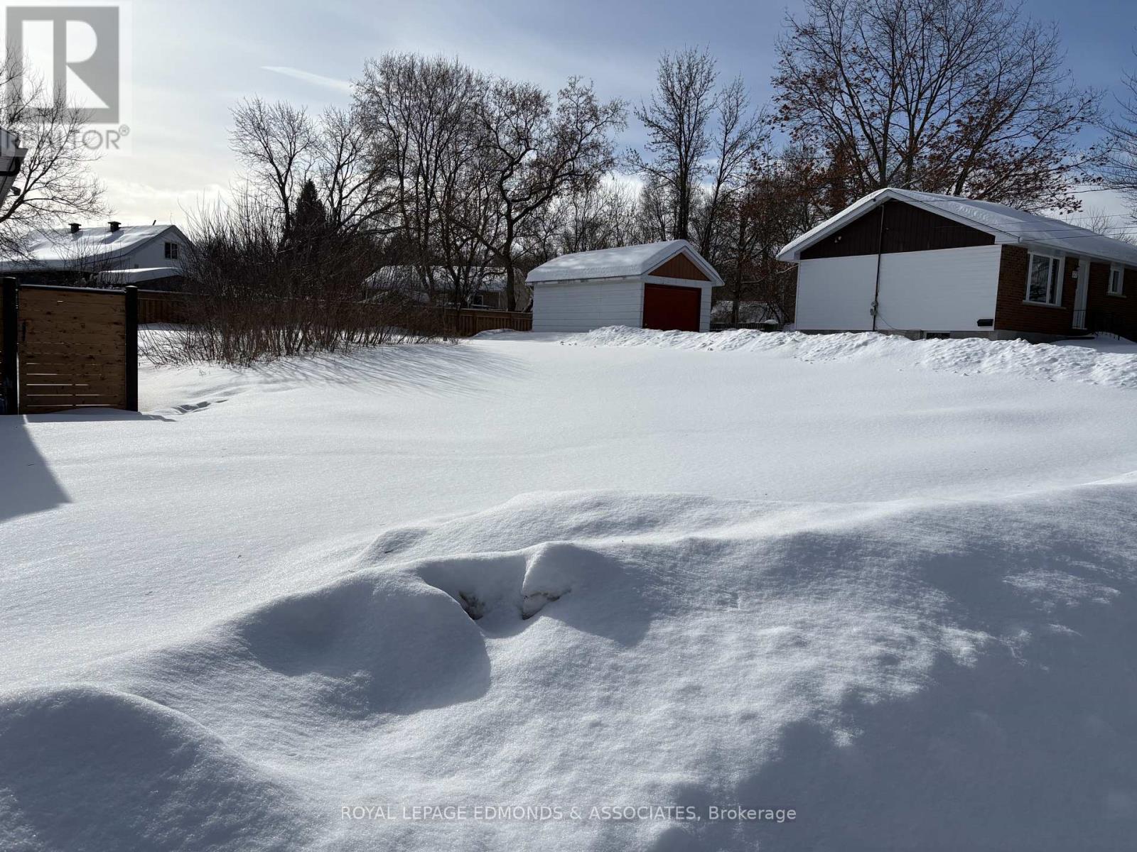 












0 FLORA STREET

,
Pembroke,







Ontario
K8A5K3

