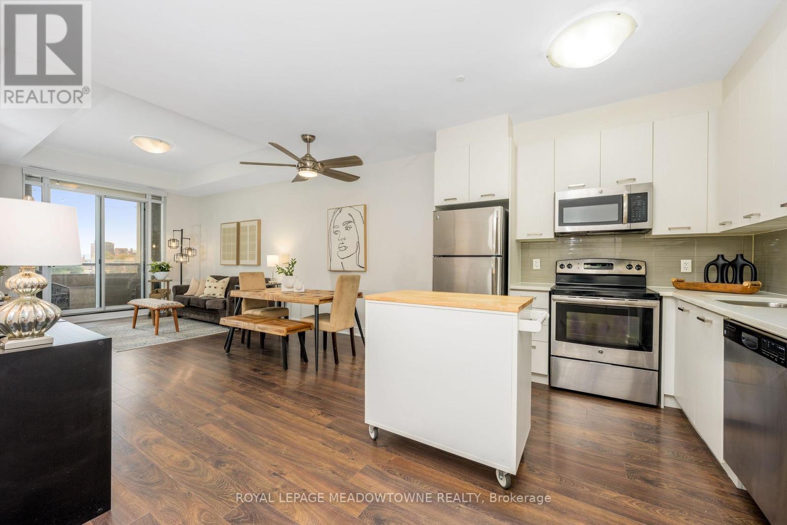 












505 - 150 MAIN STREET W

,
Hamilton,




Ontario
L8P1H8

