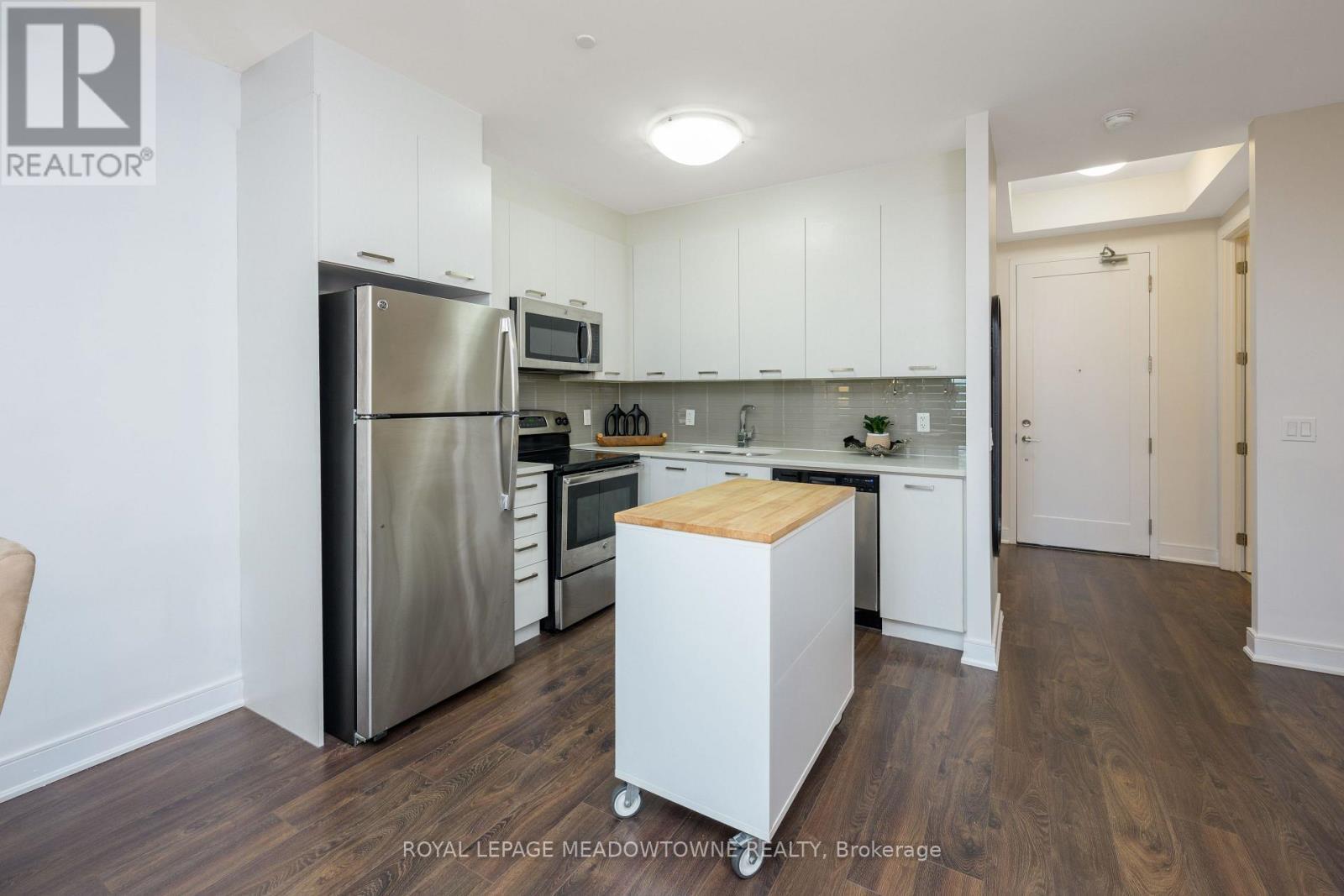 












505 - 150 MAIN STREET W

,
Hamilton,




Ontario
L8P1H8

