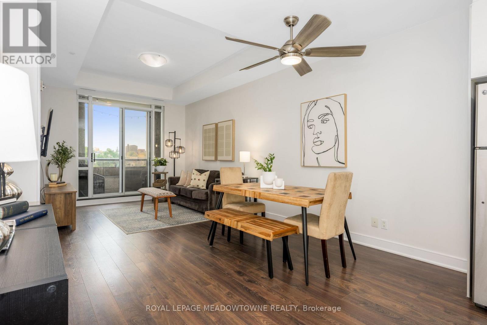 












505 - 150 MAIN STREET W

,
Hamilton,




Ontario
L8P1H8

