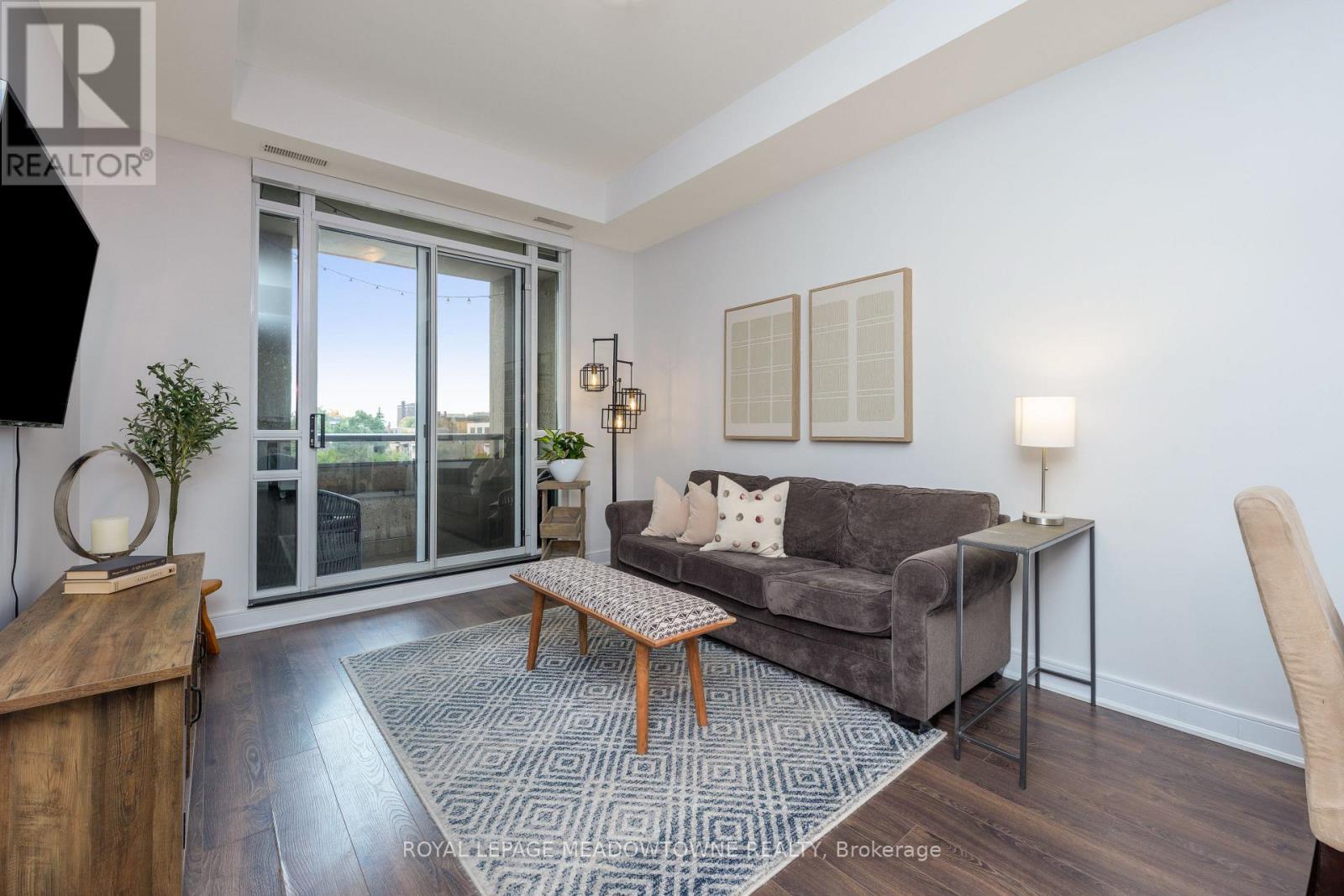 












505 - 150 MAIN STREET W

,
Hamilton,




Ontario
L8P1H8

