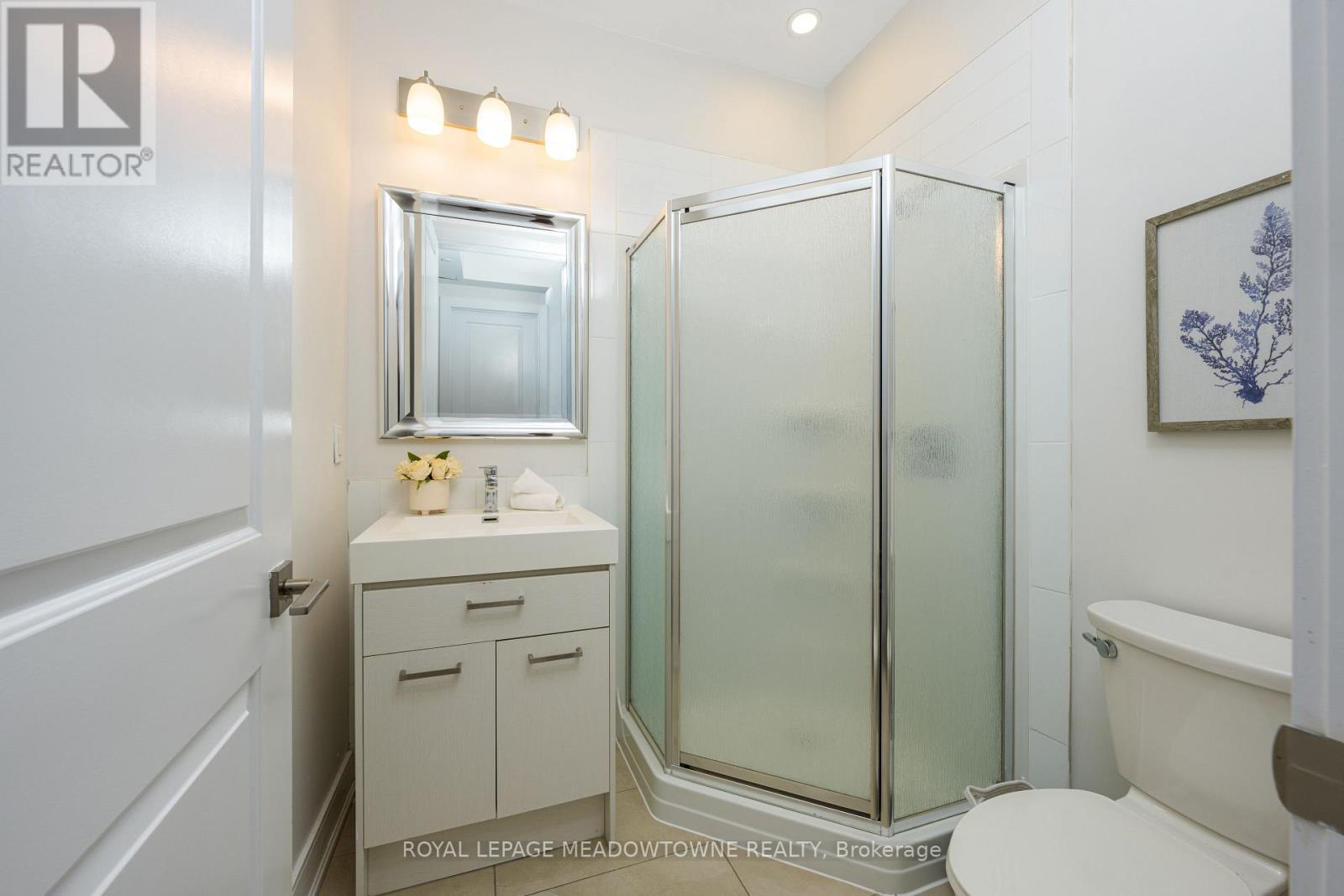 












505 - 150 MAIN STREET W

,
Hamilton,




Ontario
L8P1H8

