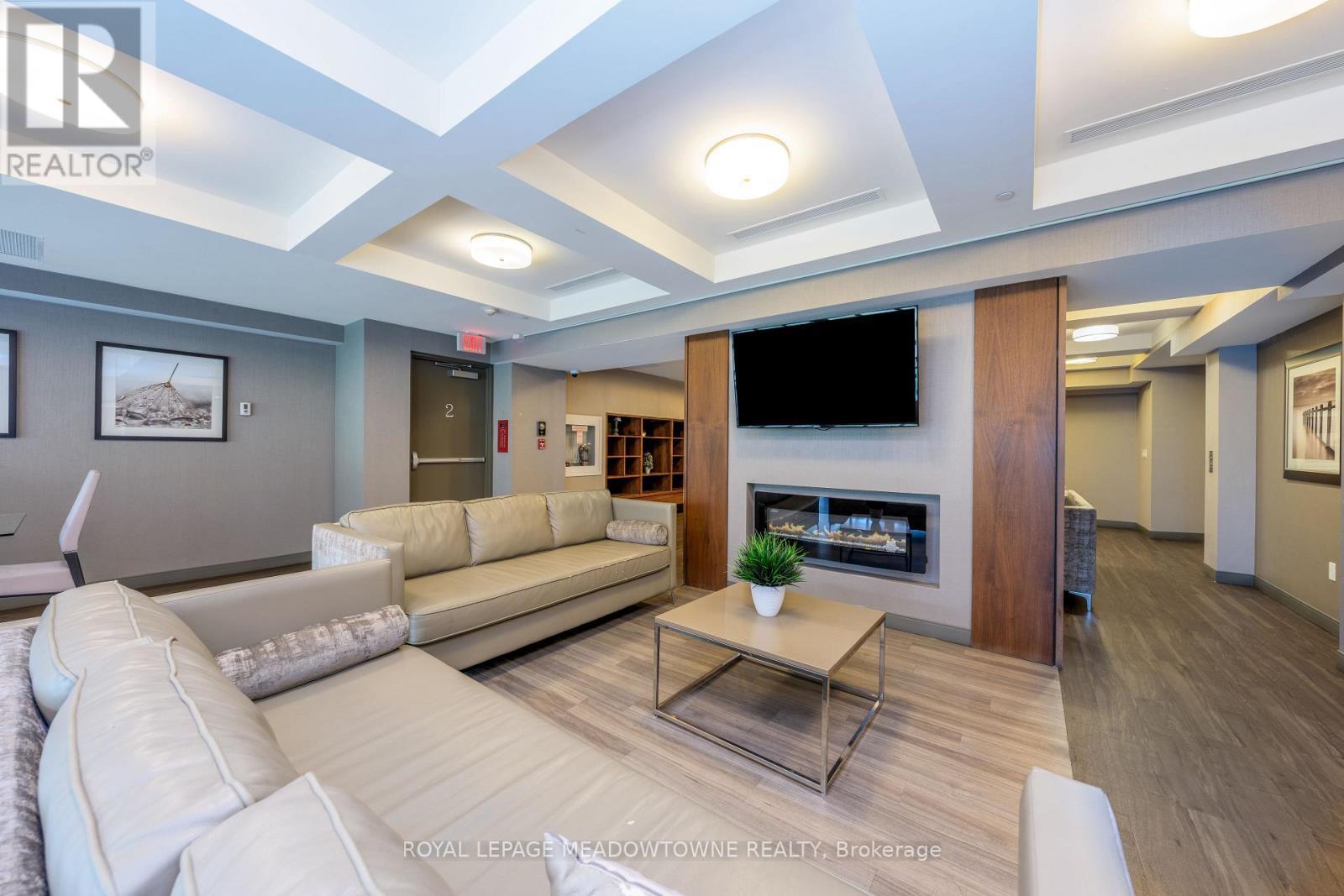 












505 - 150 MAIN STREET W

,
Hamilton,




Ontario
L8P1H8

