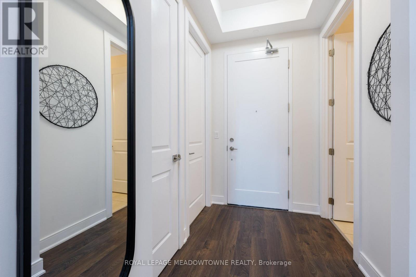 












505 - 150 MAIN STREET W

,
Hamilton,




Ontario
L8P1H8

