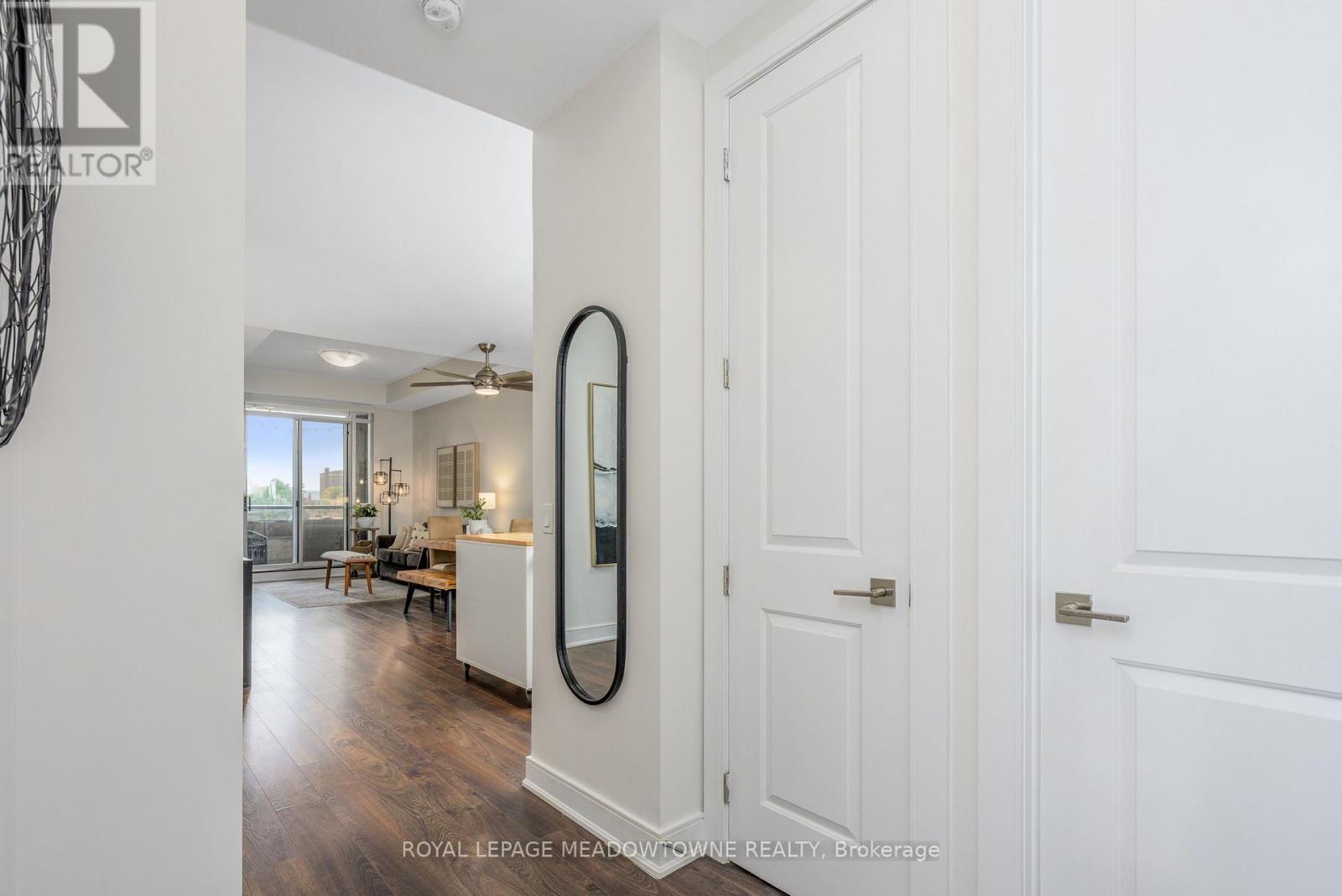 












505 - 150 MAIN STREET W

,
Hamilton,




Ontario
L8P1H8

