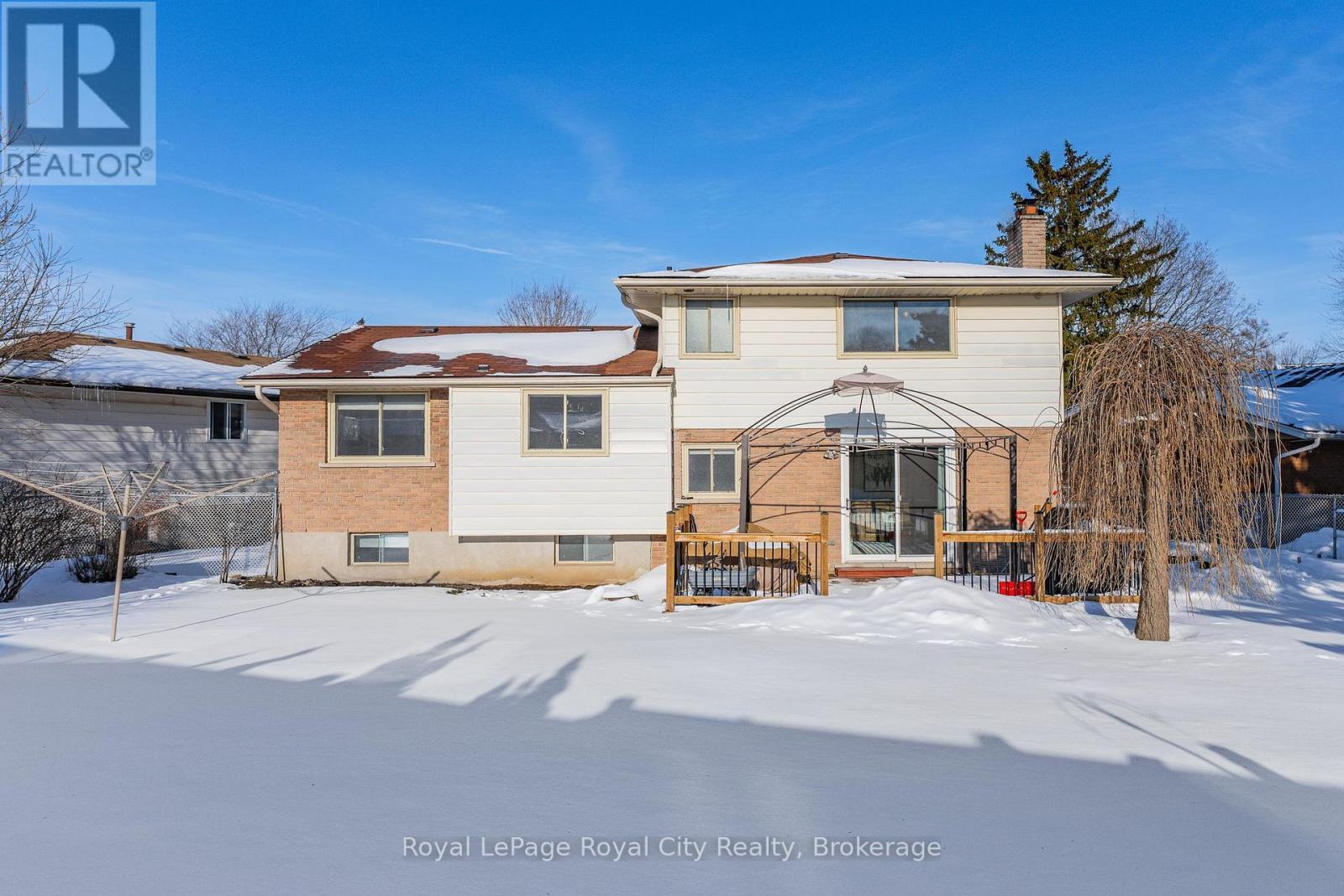 












21 GLENDA COURT

,
Guelph (Willow West/Sugarbush/West Acres),




Ontario
N1H6V6

