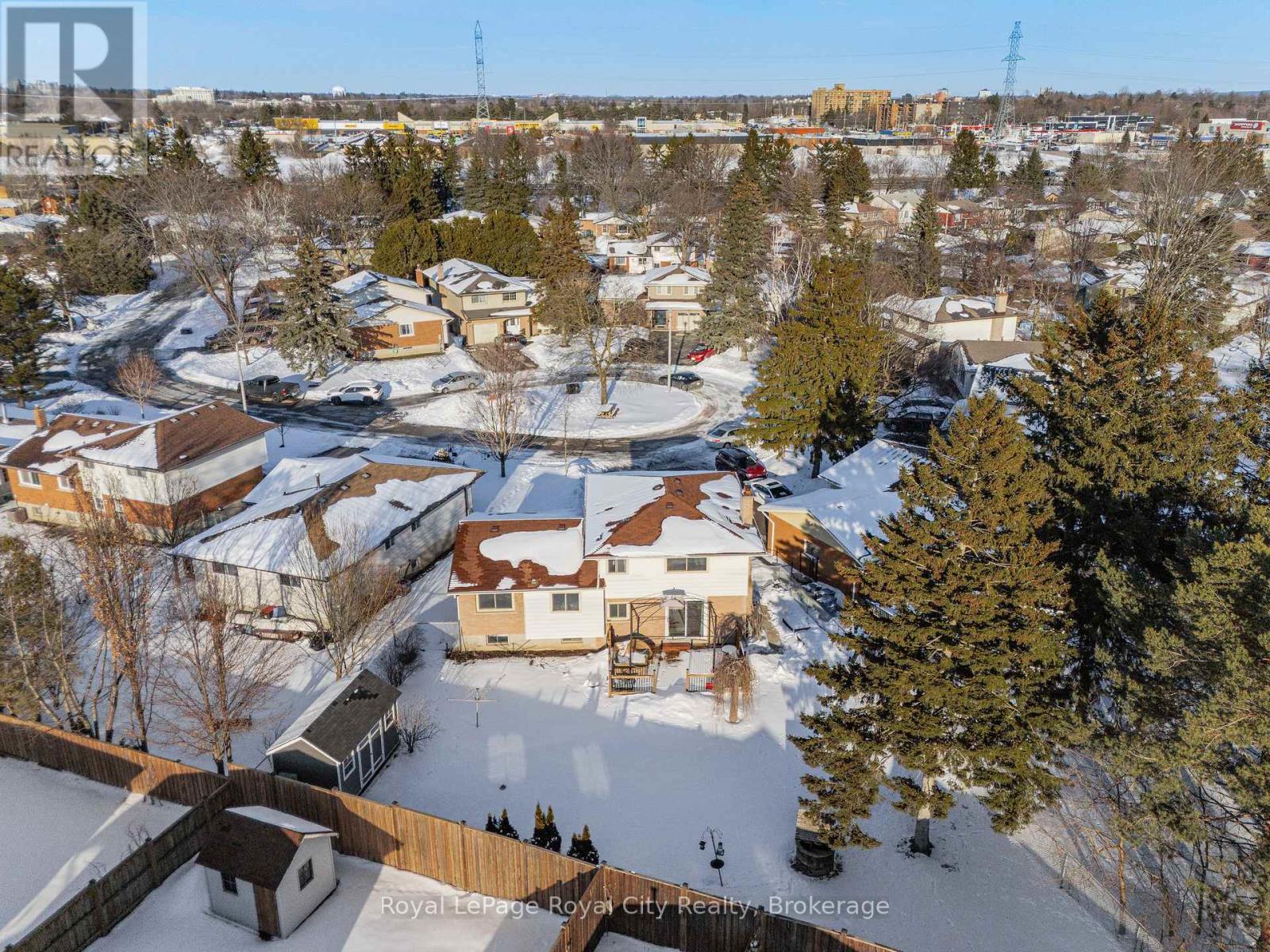 












21 GLENDA COURT

,
Guelph (Willow West/Sugarbush/West Acres),




Ontario
N1H6V6

