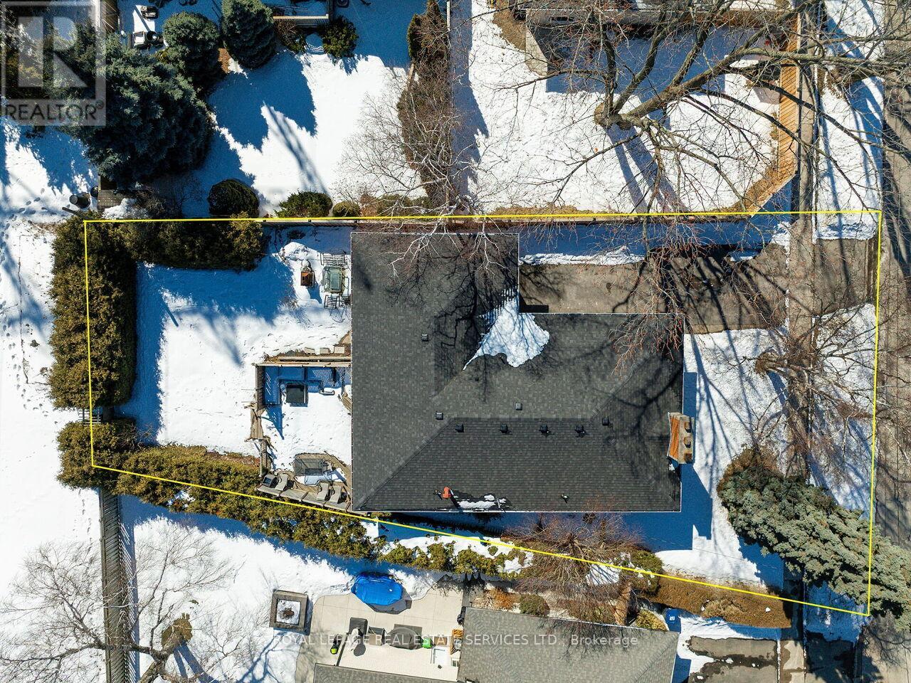 












1602 CARLETTA DRIVE

,
Mississauga,




Ontario
L4X1E5

