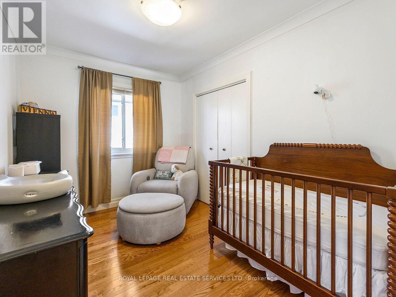 












1602 CARLETTA DRIVE

,
Mississauga,




Ontario
L4X1E5

