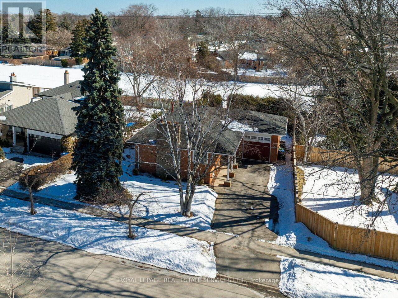 












1602 CARLETTA DRIVE

,
Mississauga,




Ontario
L4X1E5

