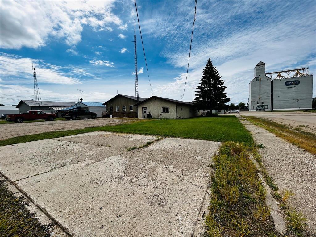












31 Railway Avenue

,
Waskada,




Manitoba
R0M2E0

