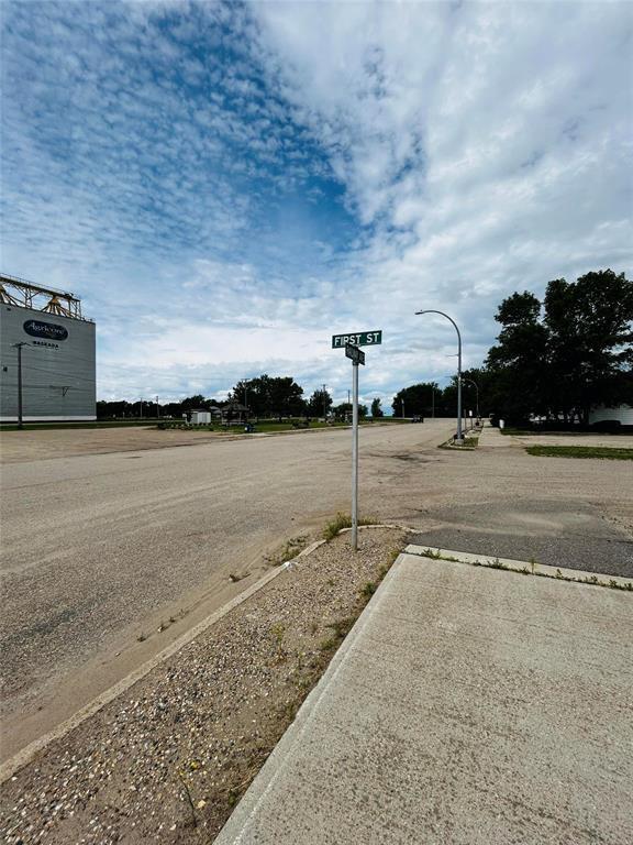 












31 Railway Avenue

,
Waskada,




Manitoba
R0M2E0

