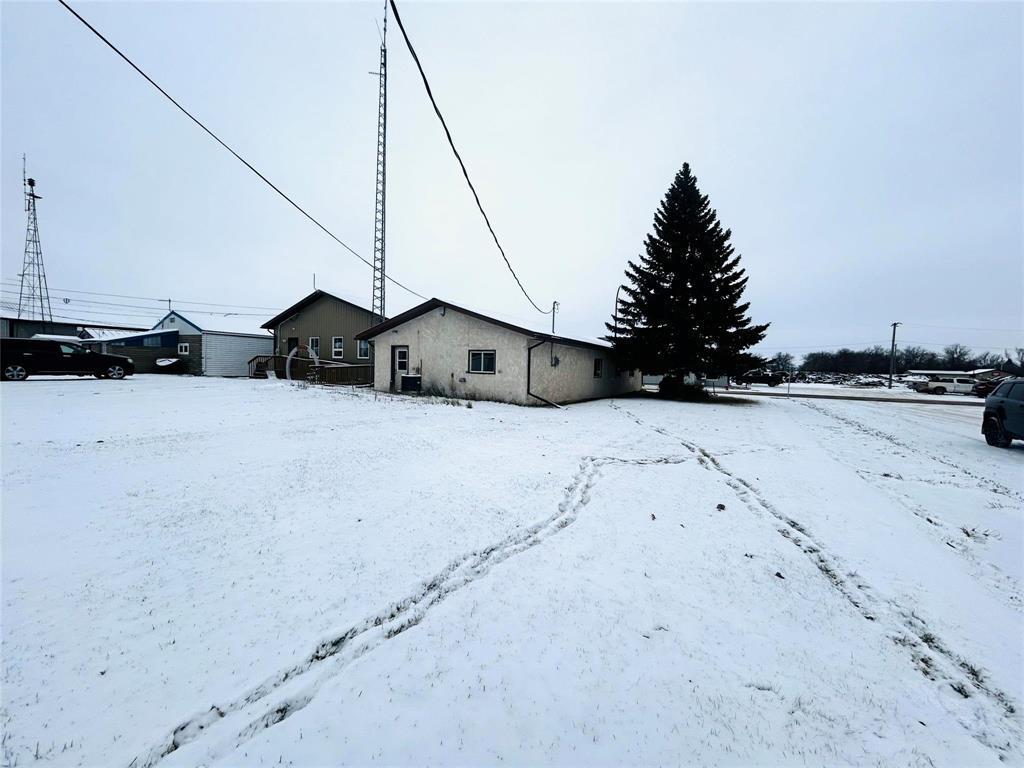 












31 Railway Avenue

,
Waskada,




Manitoba
R0M2E0

