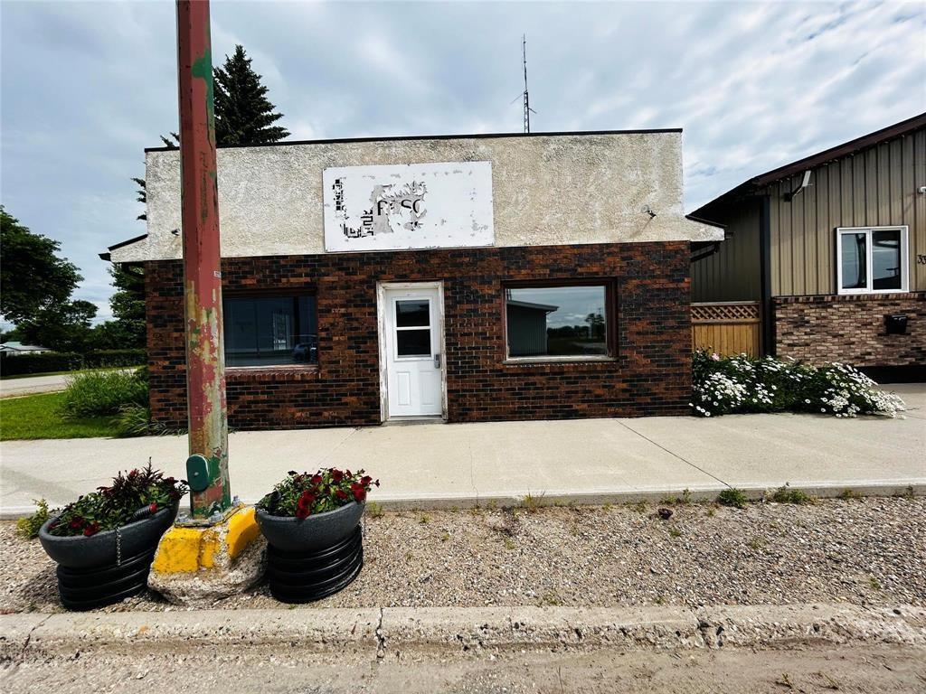 












31 Railway Avenue

,
Waskada,




Manitoba
R0M2E0


