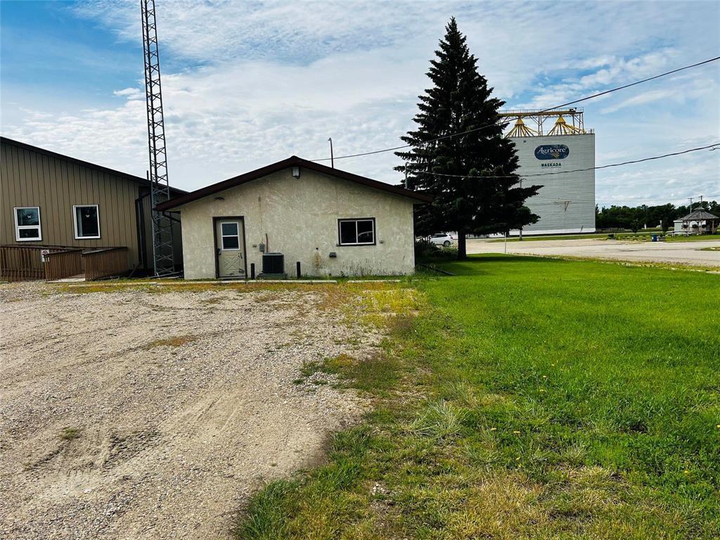 












31 Railway Avenue

,
Waskada,




Manitoba
R0M2E0

