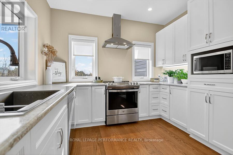 












127 ERNEST WAY

,
Tay Valley,




Ontario
K7H0B3

