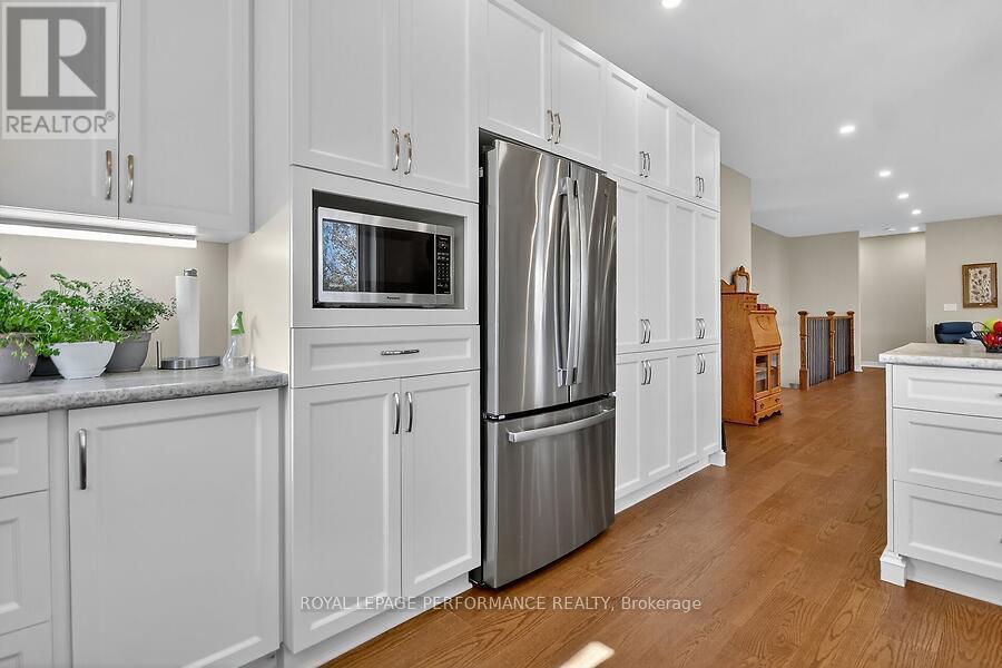 












127 ERNEST WAY

,
Tay Valley,




Ontario
K7H0B3

