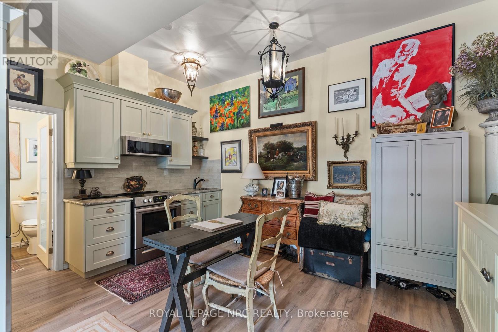 












1 KARSAM COURT

,
Niagara-on-the-Lake (Town),




Ontario
L0S1J0

