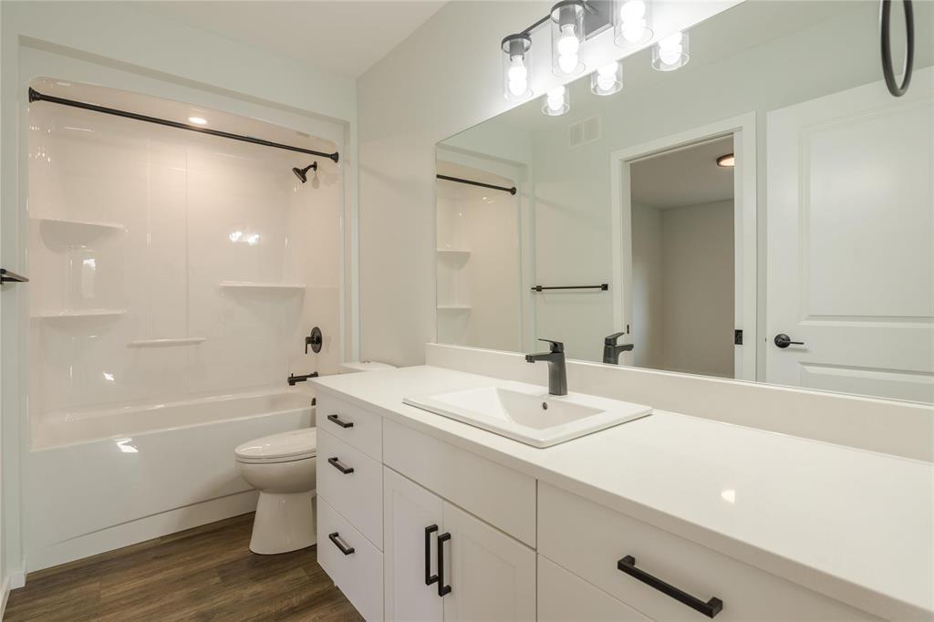 












466 St Alphonse Avenue

,
Ste Anne,




Manitoba
R5H1B6

