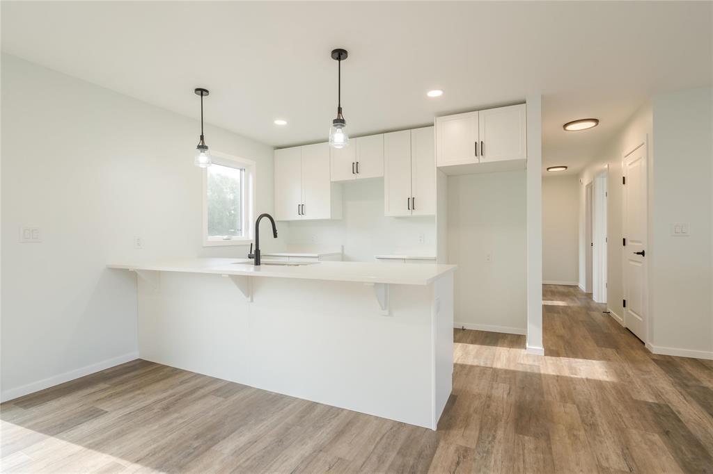 












466 St Alphonse Avenue

,
Ste Anne,




Manitoba
R5H1B6

