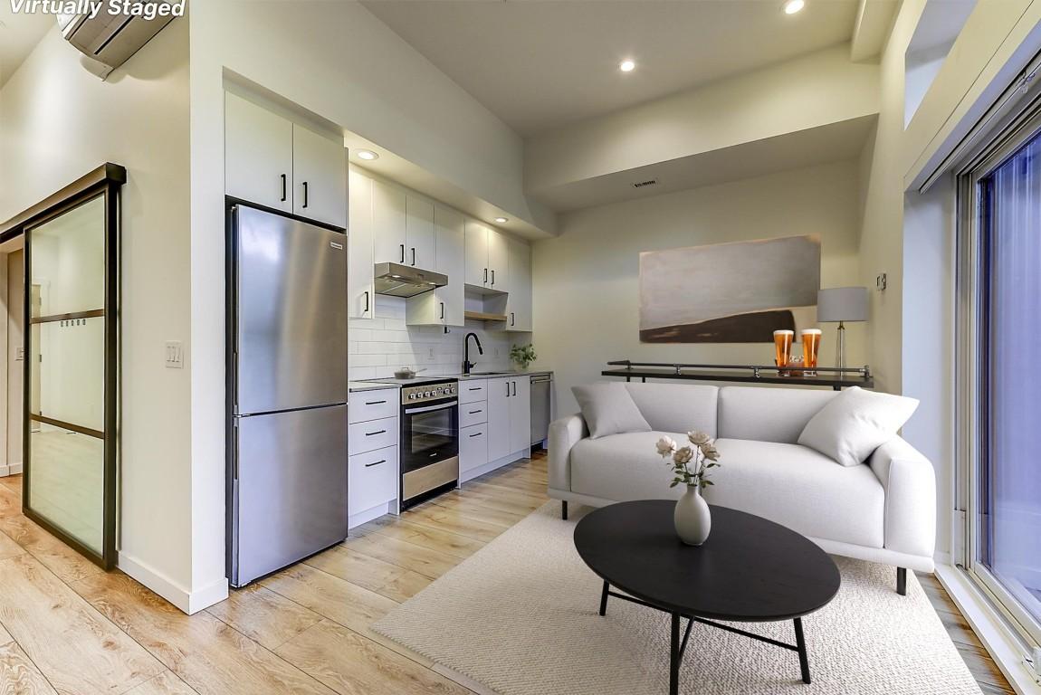 









660


Cawston

Avenue, 106,
Kelowna,




BC
V1Y 2L1

