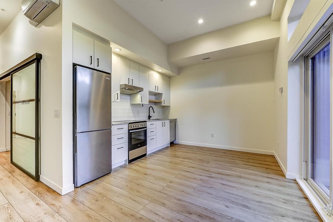 









660


Cawston

Avenue, 106,
Kelowna,




BC
V1Y 2L1

