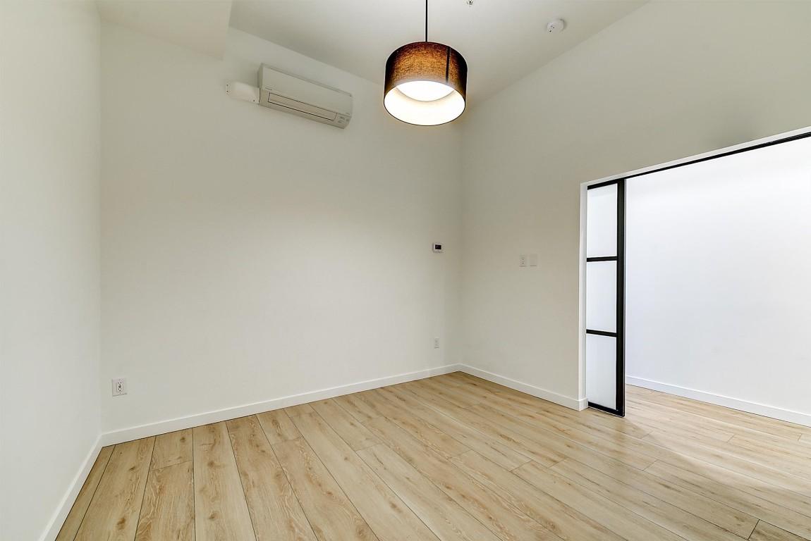 









660


Cawston

Avenue, 106,
Kelowna,




BC
V1Y 2L1

