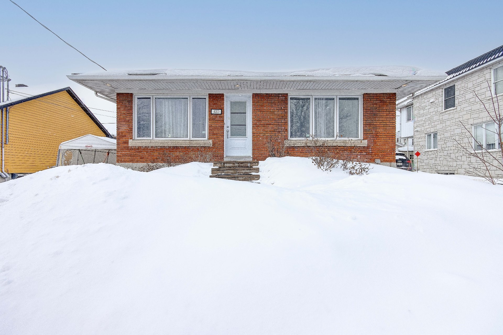 









430


Boul. du Séminaire N.

,
Saint-Jean-sur-Richelieu,




QC
J3B5L3

