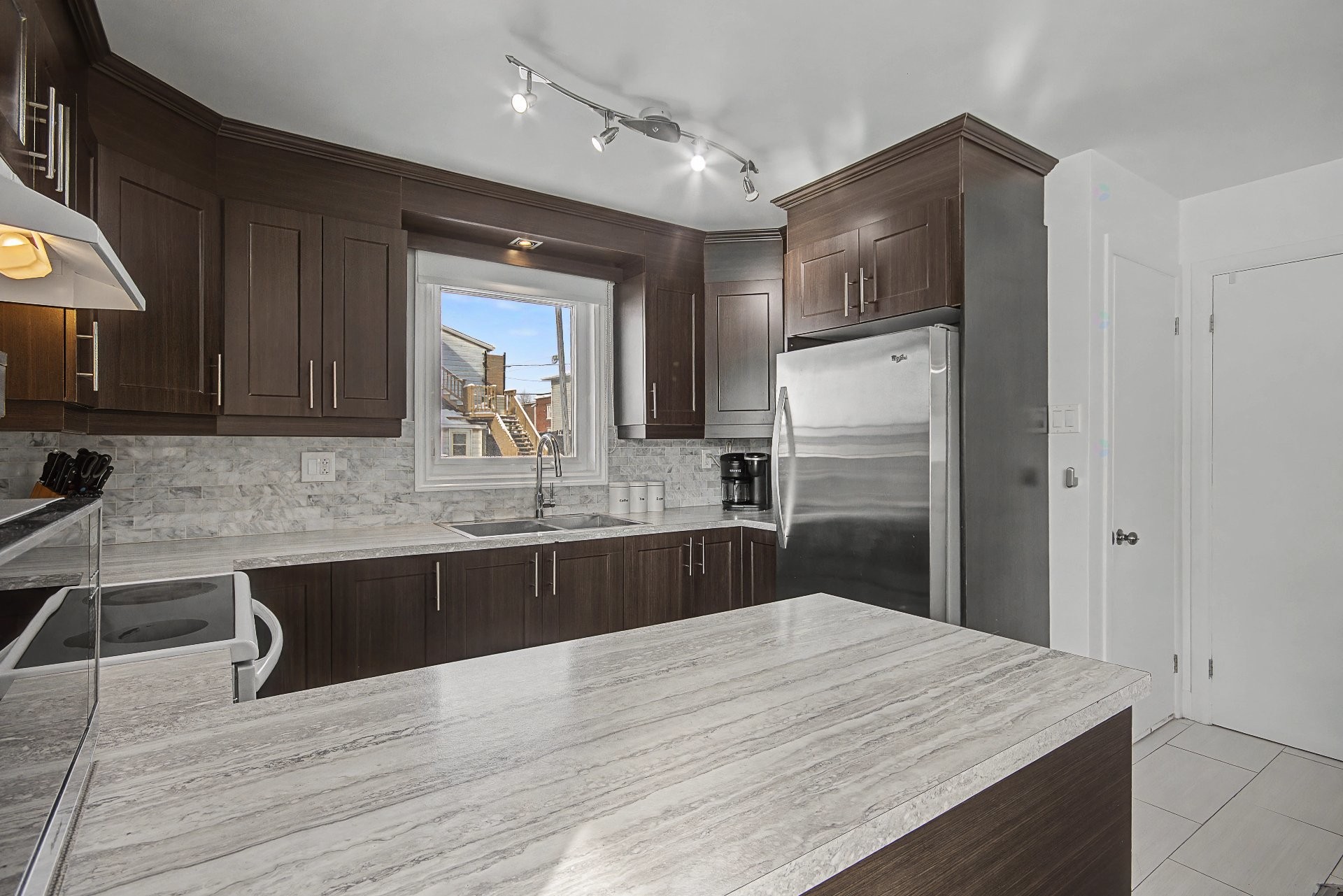 









430


Boul. du Séminaire N.

,
Saint-Jean-sur-Richelieu,




QC
J3B5L3

