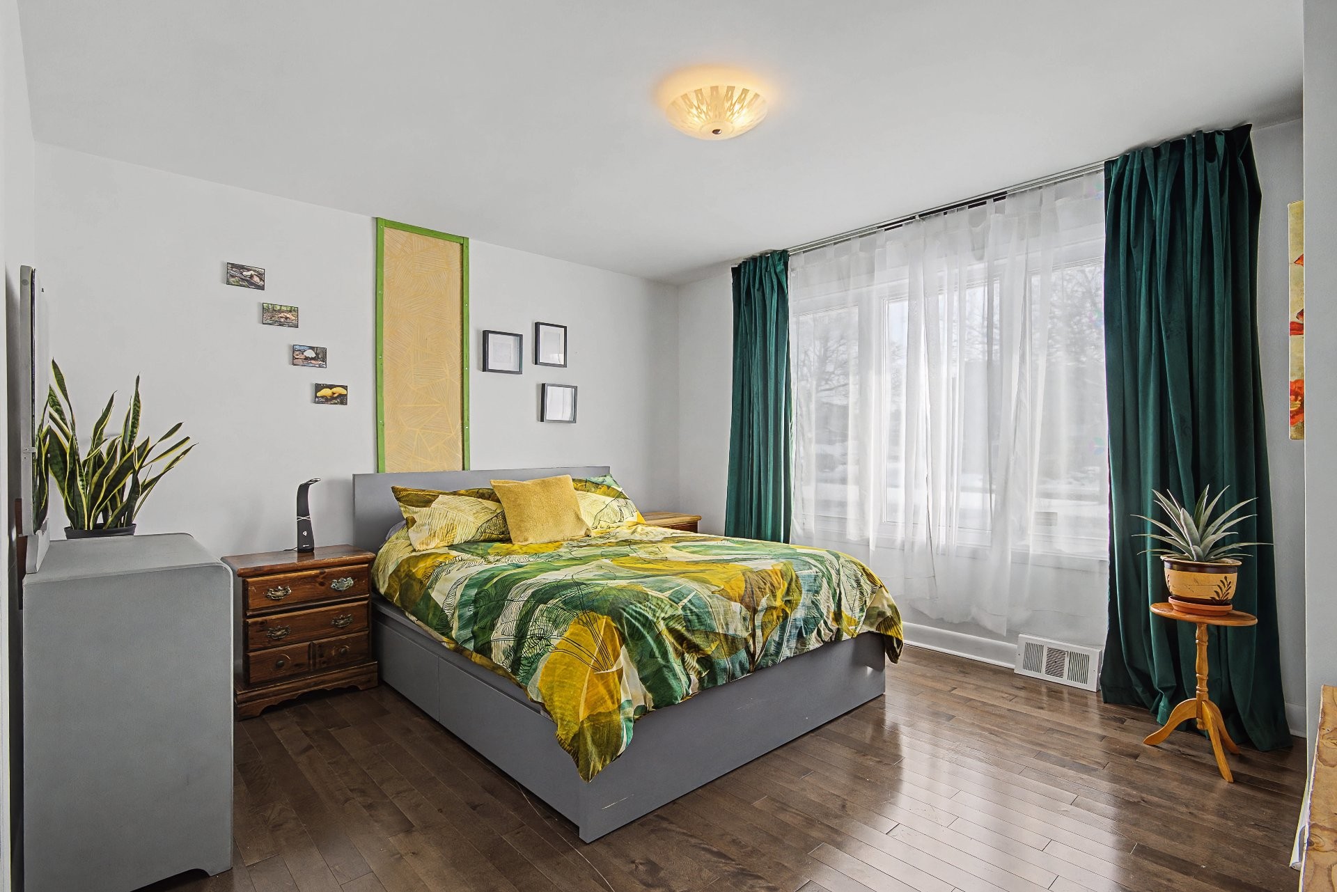 









430


Boul. du Séminaire N.

,
Saint-Jean-sur-Richelieu,




QC
J3B5L3

