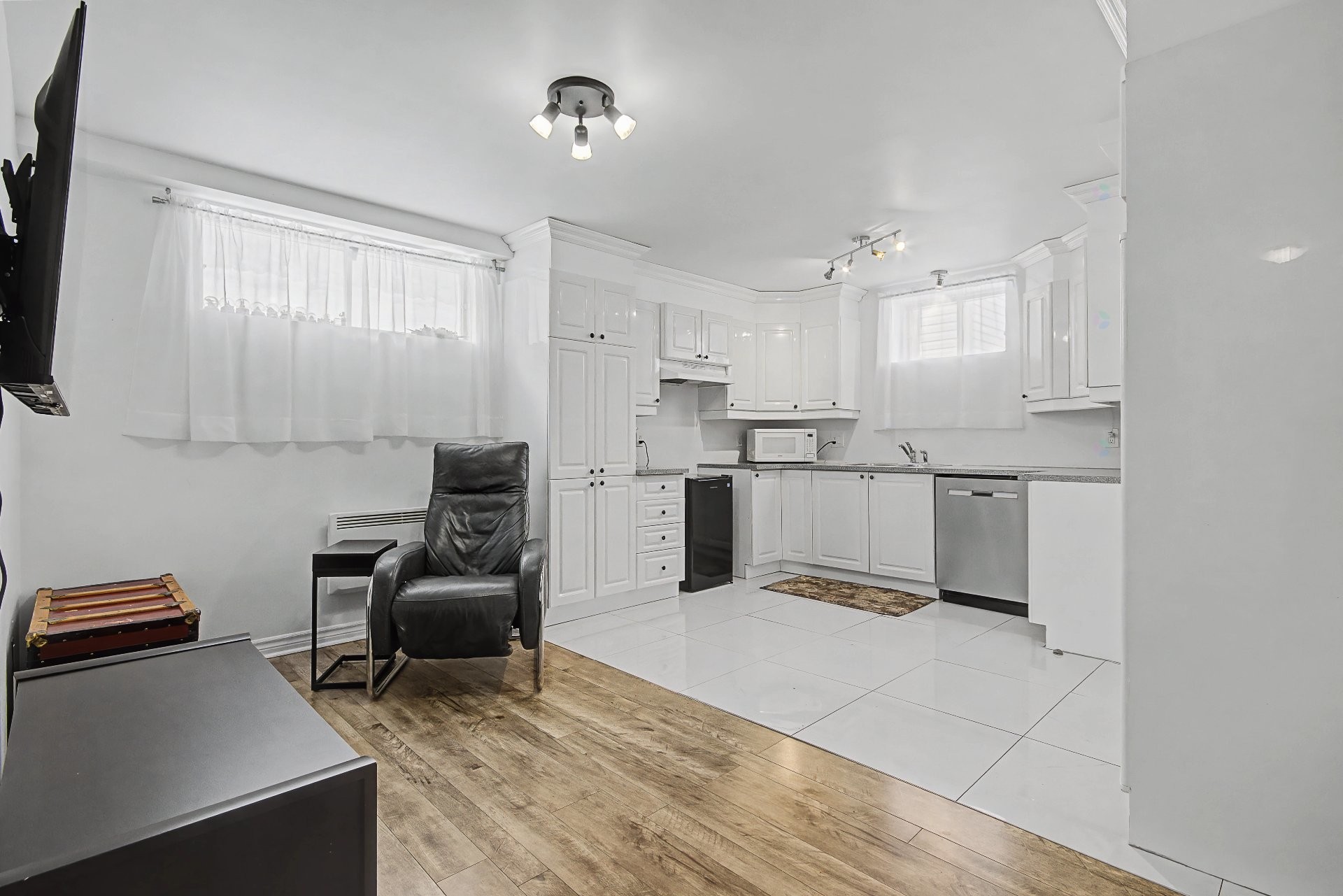 









430


Boul. du Séminaire N.

,
Saint-Jean-sur-Richelieu,




QC
J3B5L3

