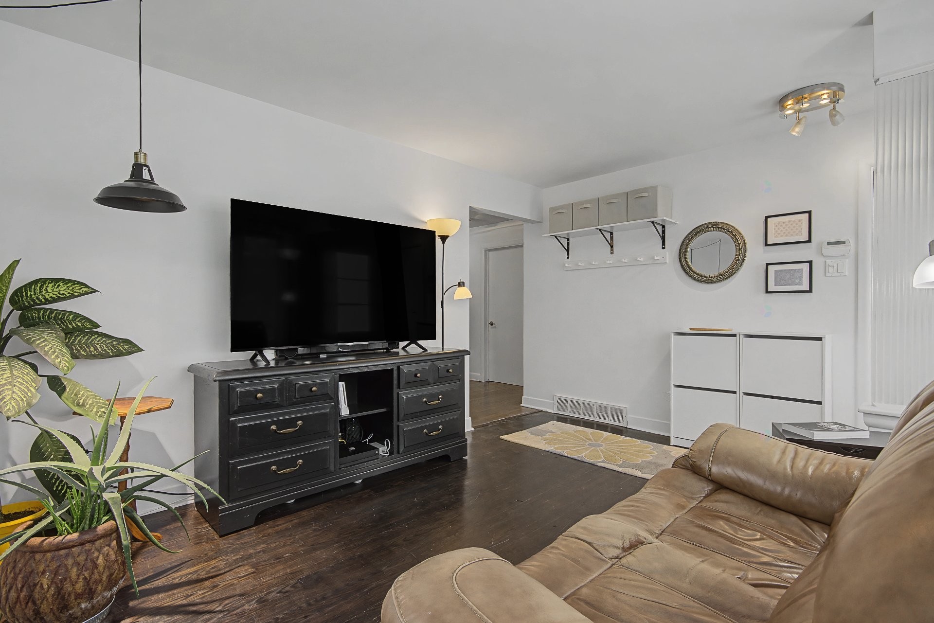 









430


Boul. du Séminaire N.

,
Saint-Jean-sur-Richelieu,




QC
J3B5L3

