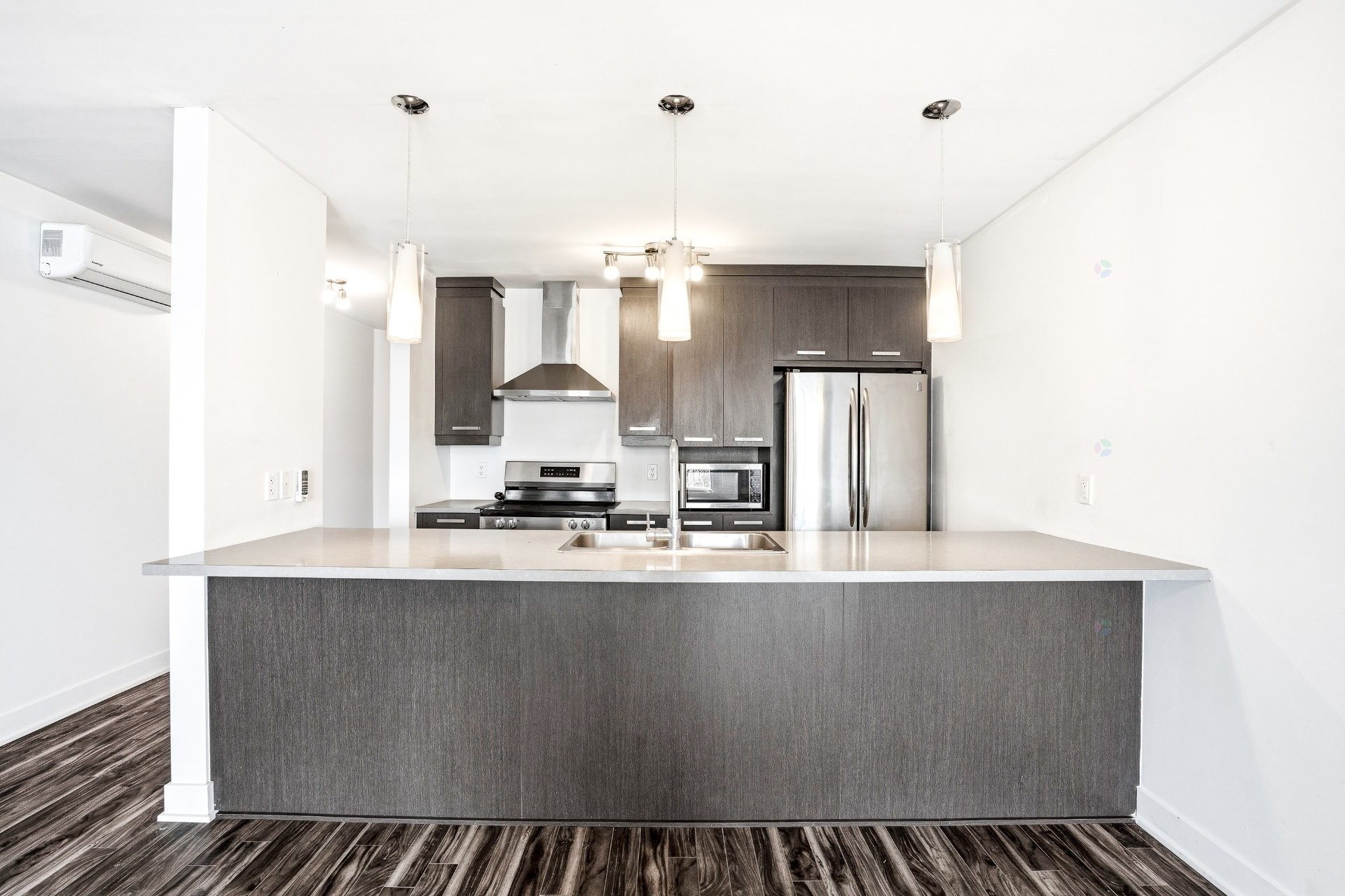 









120


Rue St-Jude S.

, 6,
Granby,




QC
J2J0H1

