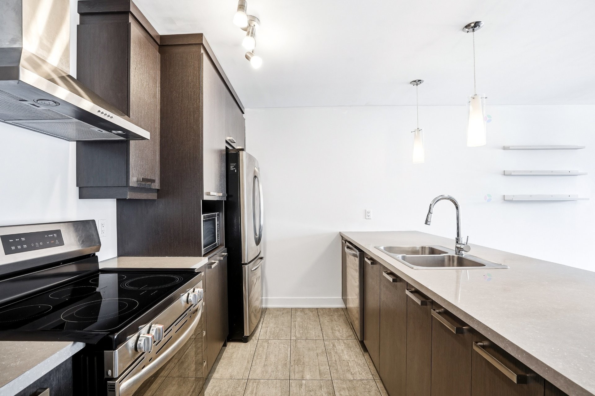 









120


Rue St-Jude S.

, 6,
Granby,




QC
J2J0H1

