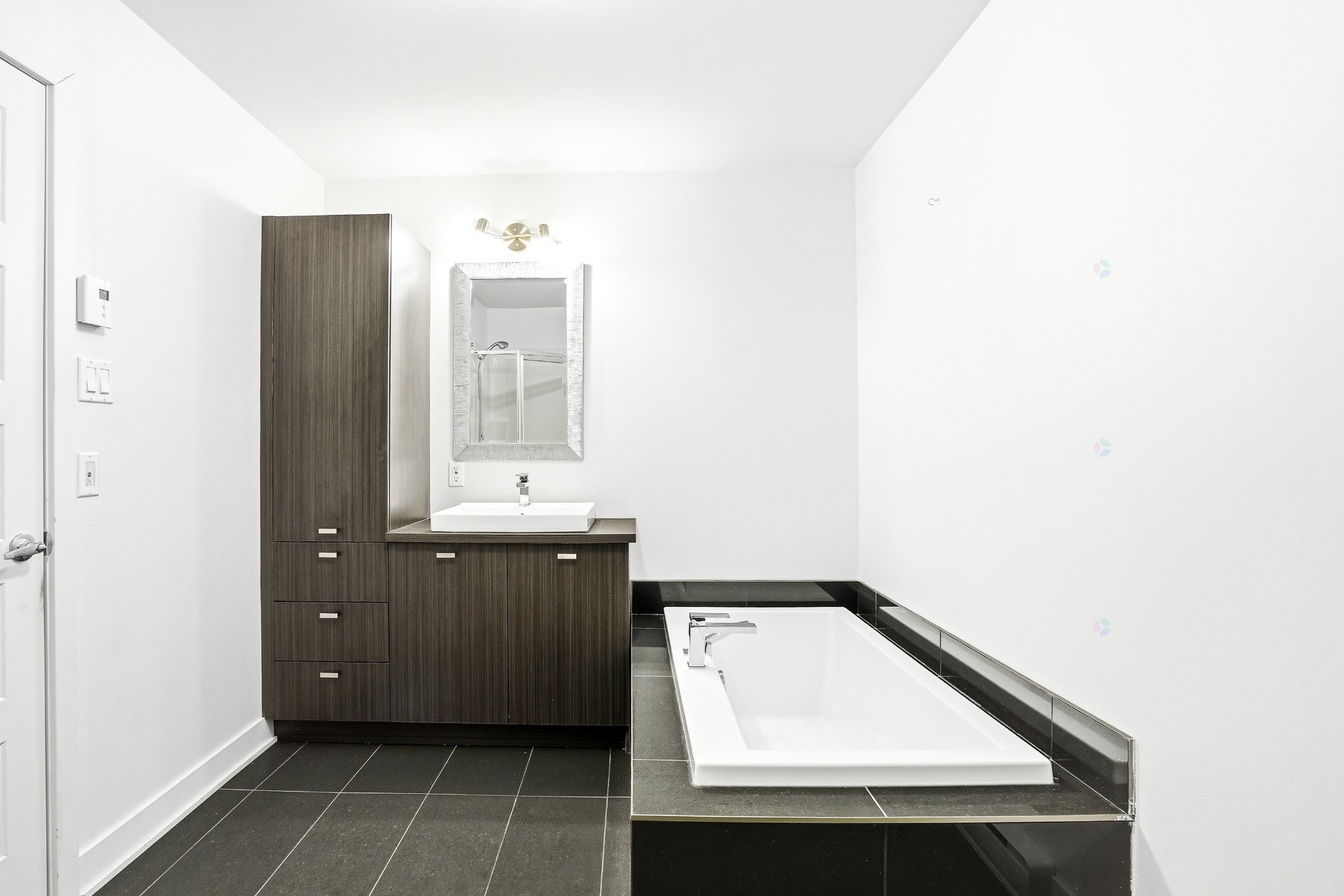 









120


Rue St-Jude S.

, 6,
Granby,




QC
J2J0H1

