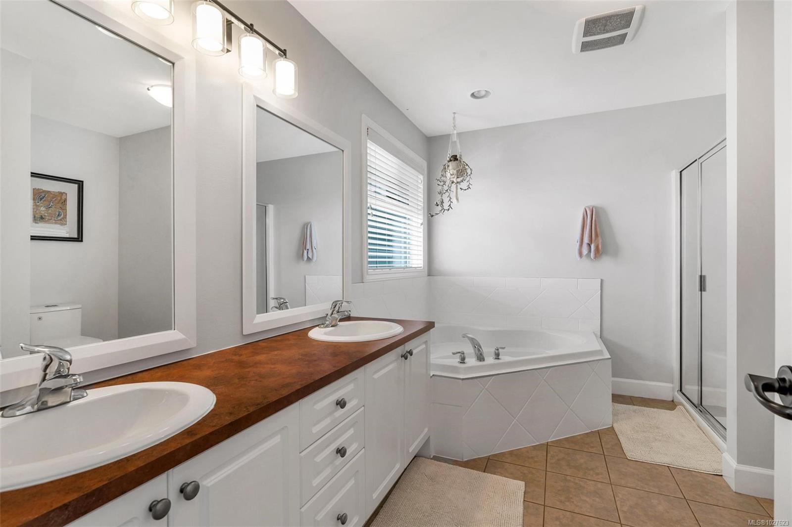 









192A


Lagoon

Rd,
Colwood,




BC
V9C 1S9

