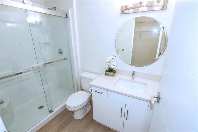 









635


Ballantrae

DR, 208,
Winnipeg,




MB
R3T 6K4


