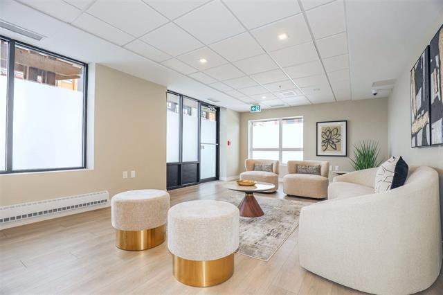 









635


Ballantrae

DR, 208,
Winnipeg,




MB
R3T 6K4

