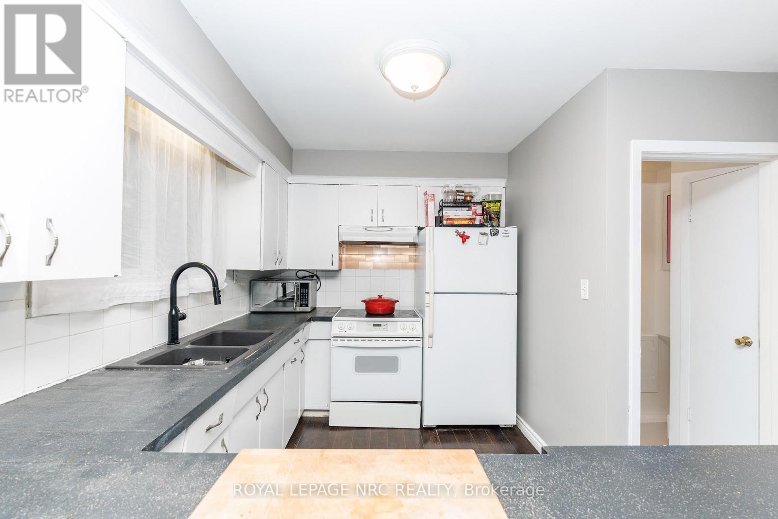 












51 HENRY STREET

,
Niagara-on-the-Lake (Virgil),




Ontario
L0S1T0

