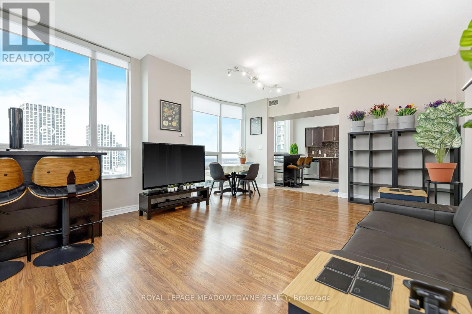 












3303 - 208 ENFIELD PLACE

,
Mississauga,




Ontario
L5B0G8

