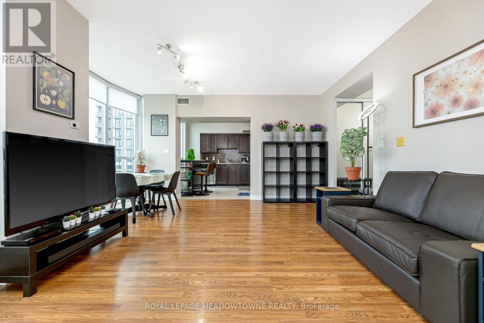 












3303 - 208 ENFIELD PLACE

,
Mississauga,




Ontario
L5B0G8

