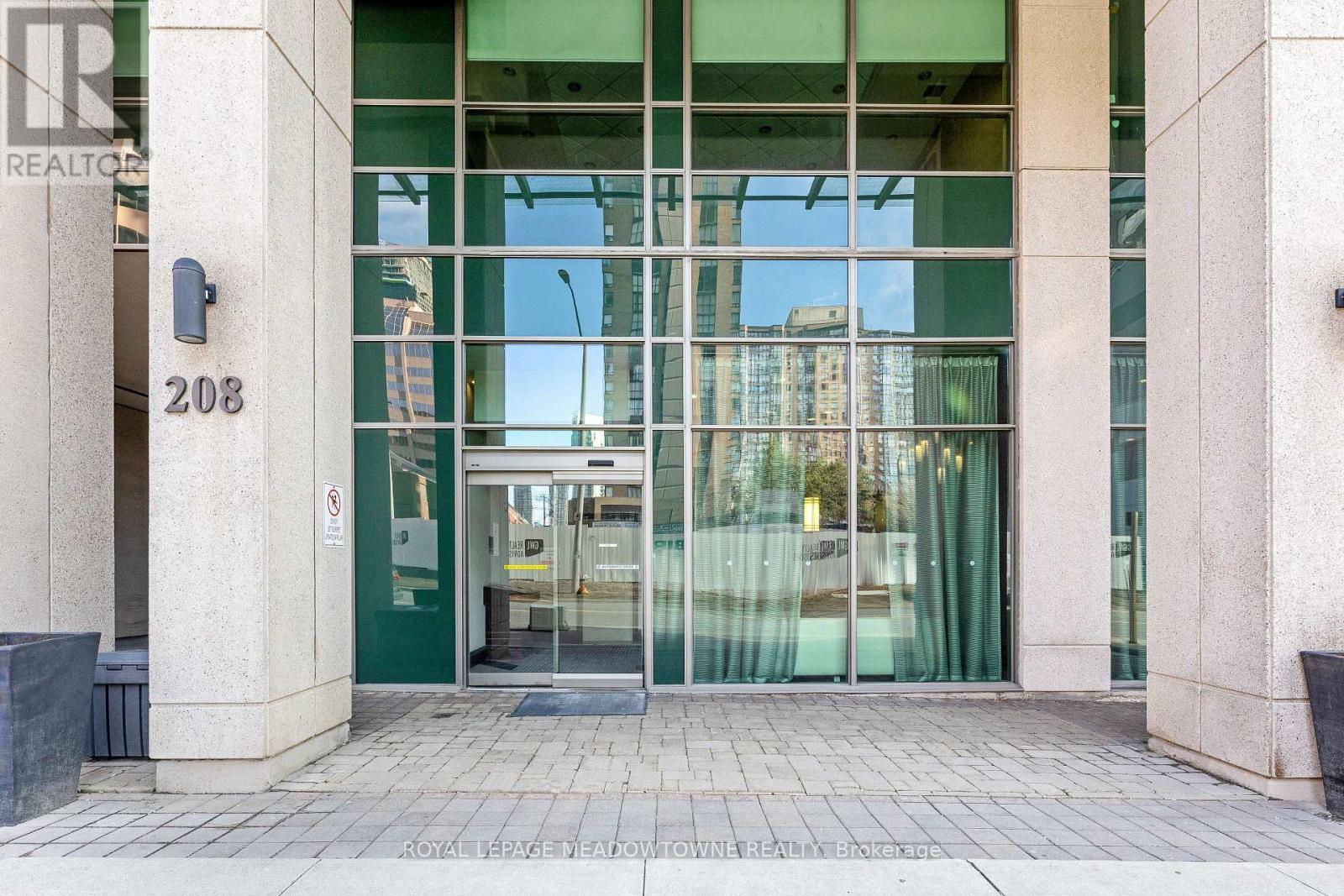 












3303 - 208 ENFIELD PLACE

,
Mississauga,




Ontario
L5B0G8

