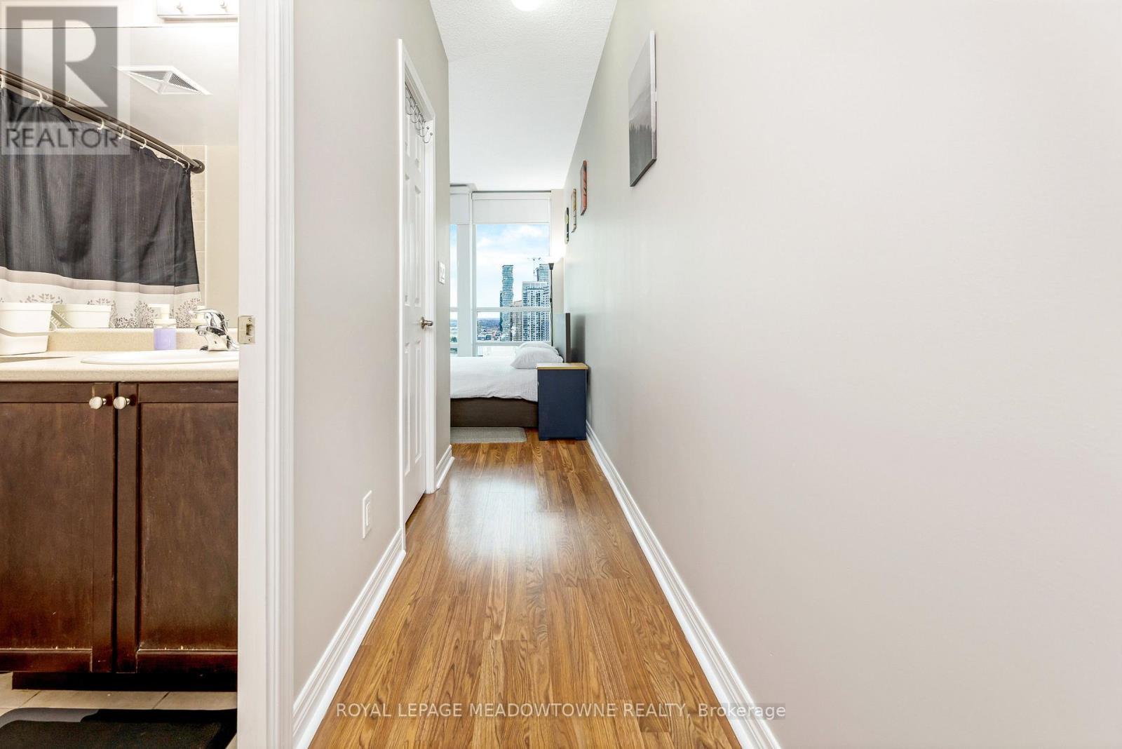 












3303 - 208 ENFIELD PLACE

,
Mississauga,




Ontario
L5B0G8

