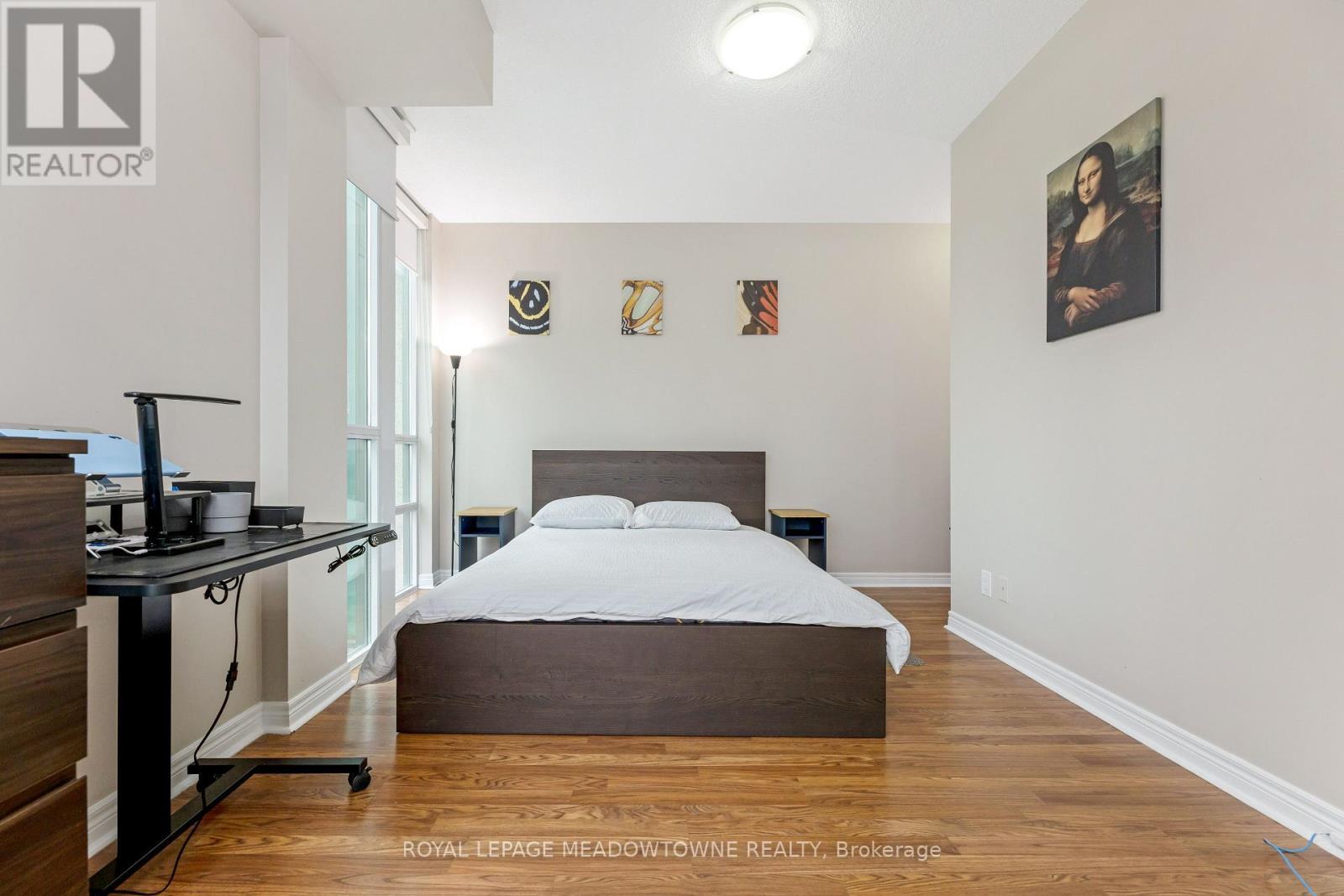 












3303 - 208 ENFIELD PLACE

,
Mississauga,




Ontario
L5B0G8

