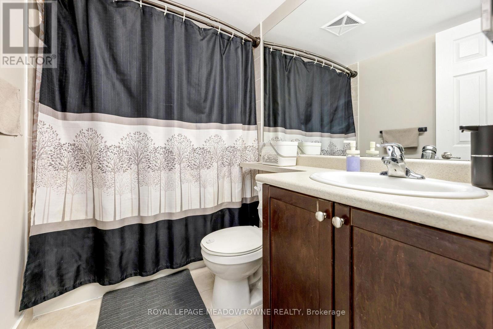 












3303 - 208 ENFIELD PLACE

,
Mississauga,




Ontario
L5B0G8

