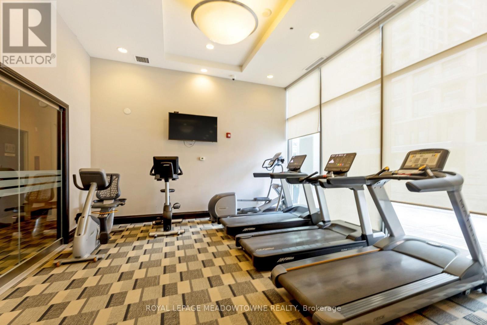 












3303 - 208 ENFIELD PLACE

,
Mississauga,




Ontario
L5B0G8

