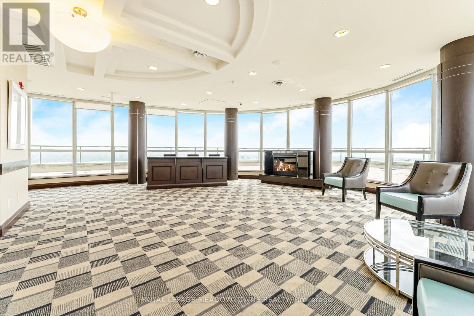 












3303 - 208 ENFIELD PLACE

,
Mississauga,




Ontario
L5B0G8

